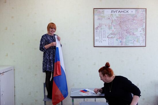 DPR LPR Ukraine Russia Joining Referendum Preparations