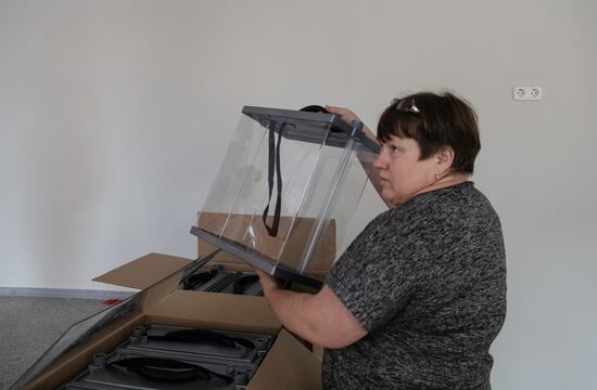 DPR LPR Ukraine Russia Joining Referendum Preparations