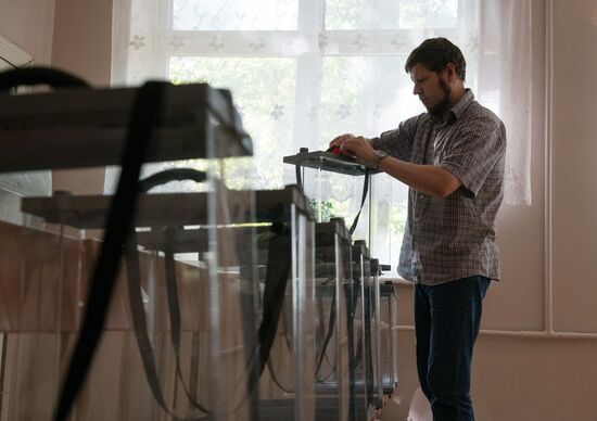 DPR LPR Ukraine Russia Joining Referendum Preparations
