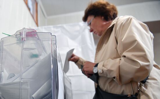 Ukraine Russia Joining Referendum