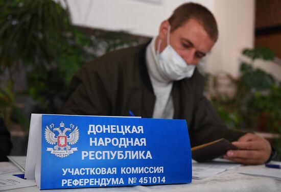 Russia Joining Referendum Regions