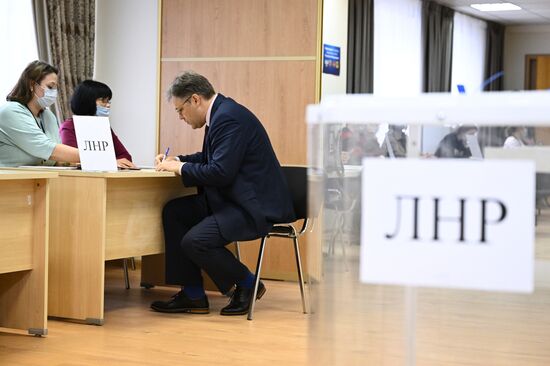 Russia Joining Referendum