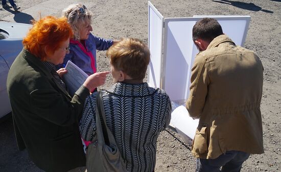 Ukraine Russia Joining Referendum