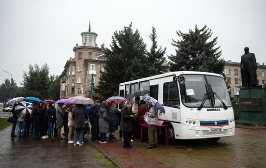 DPR LPR Russia Joining Referendum