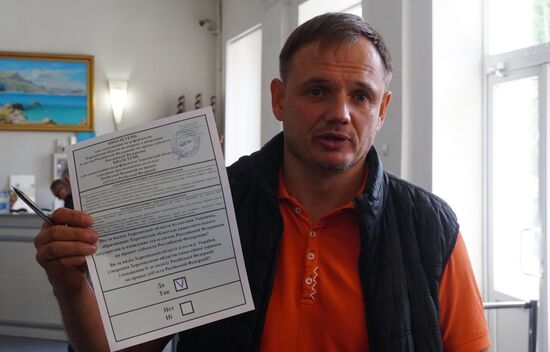 Ukraine Russia Joining Referendum
