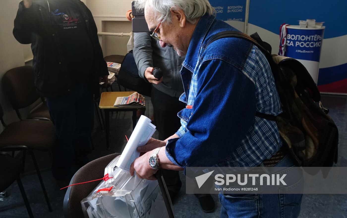 Ukraine Russia Joining Referendum
