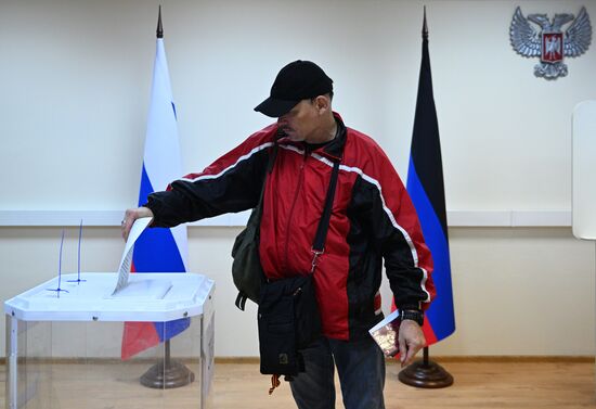 Russia Joining Referendum
