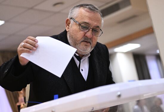 Russia Joining Referendum