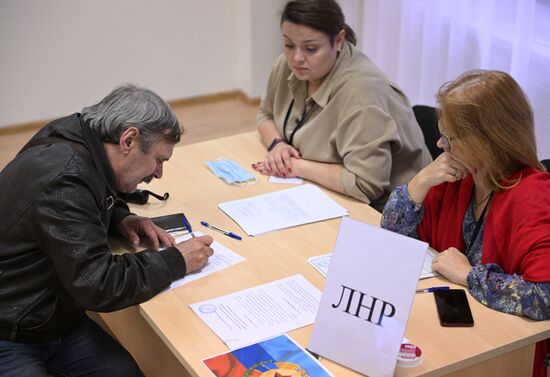 Russia Joining Referendum