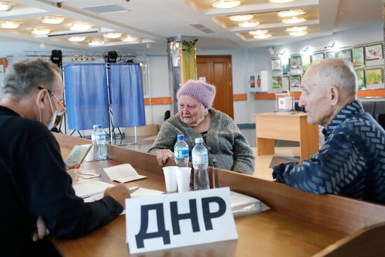 Russia Joining Referendum Regions