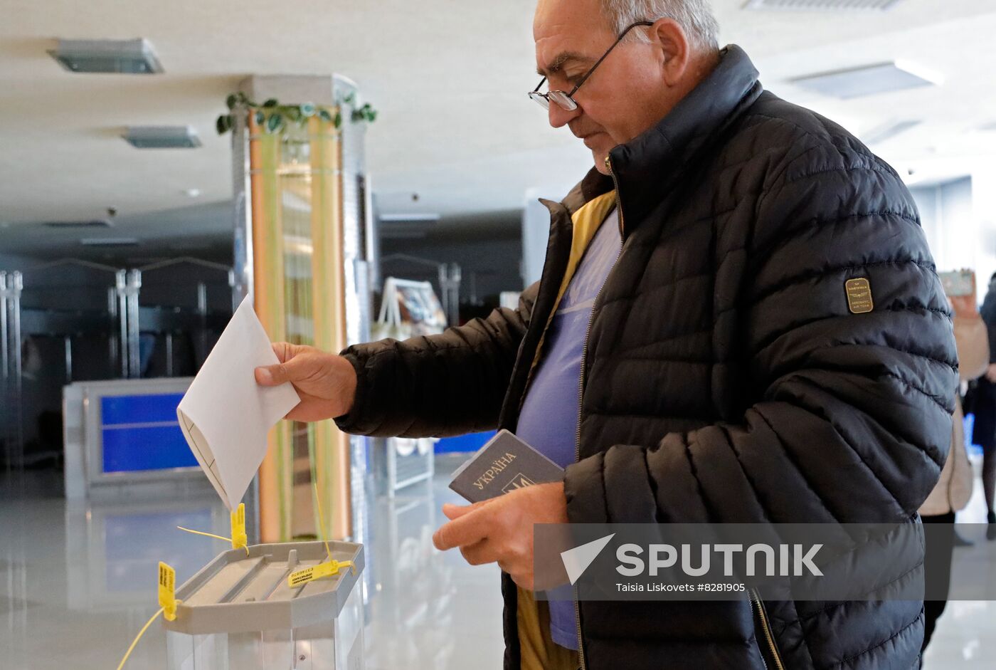 Russia Joining Referendum Regions