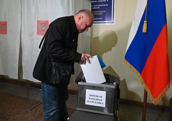 Russia Joining Referendum Regions