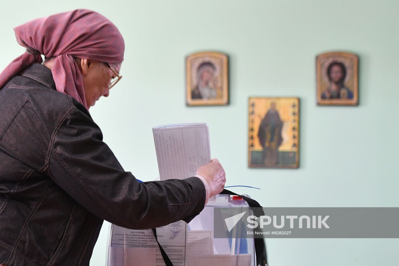 Ukraine Russia Joining Referendum