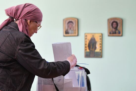 Ukraine Russia Joining Referendum