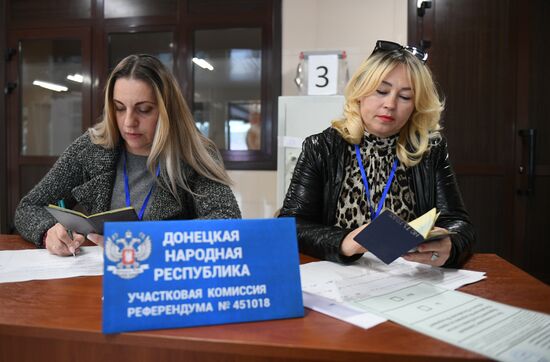 Russia Joining Referendum Regions