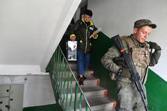DPR LPR Russia Joining Referendum