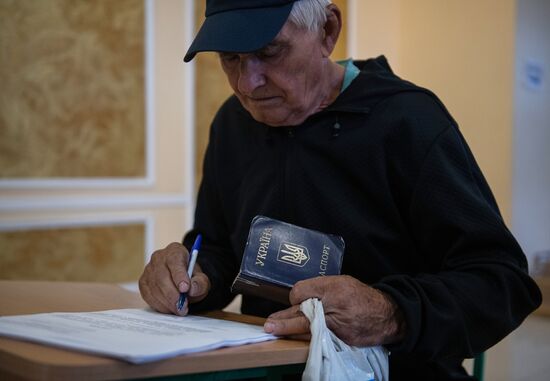 DPR LPR Russia Joining Referendum