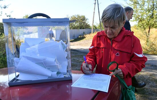 DPR LPR Russia Joining Referendum