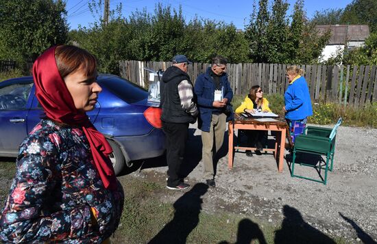 DPR LPR Russia Joining Referendum