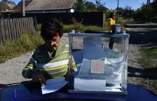 DPR LPR Russia Joining Referendum
