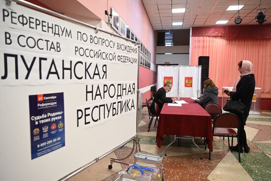 Russia Joining Rerefendum Regions