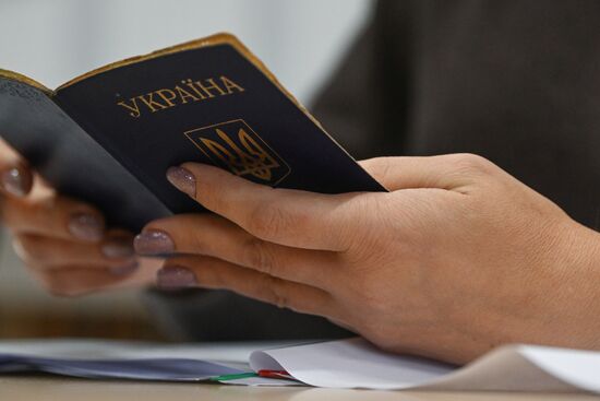 Russia Joining Rerefendum Regions