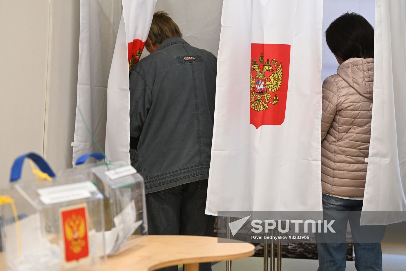 Russia Joining Rerefendum Regions