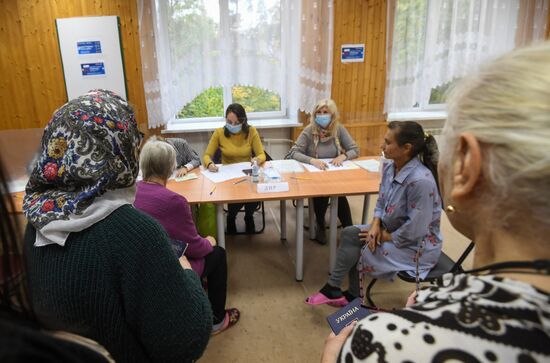 Russia Joining Rerefendum Regions