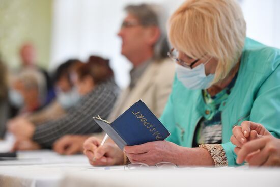 Ukraine Russia Joining Referendum