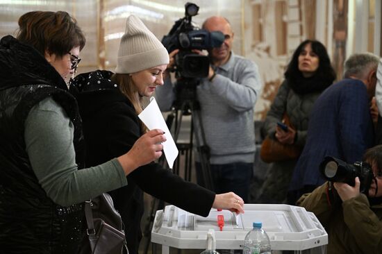 Russia Joining Rerefendum