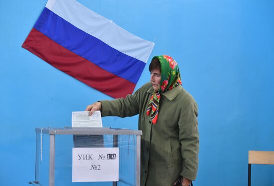 DPR LPR Russia Joining Rerefendum