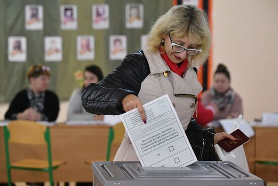 DPR LPR Russia Joining Rerefendum