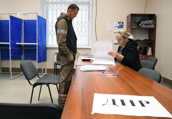 Russia Joining Referendum Regions