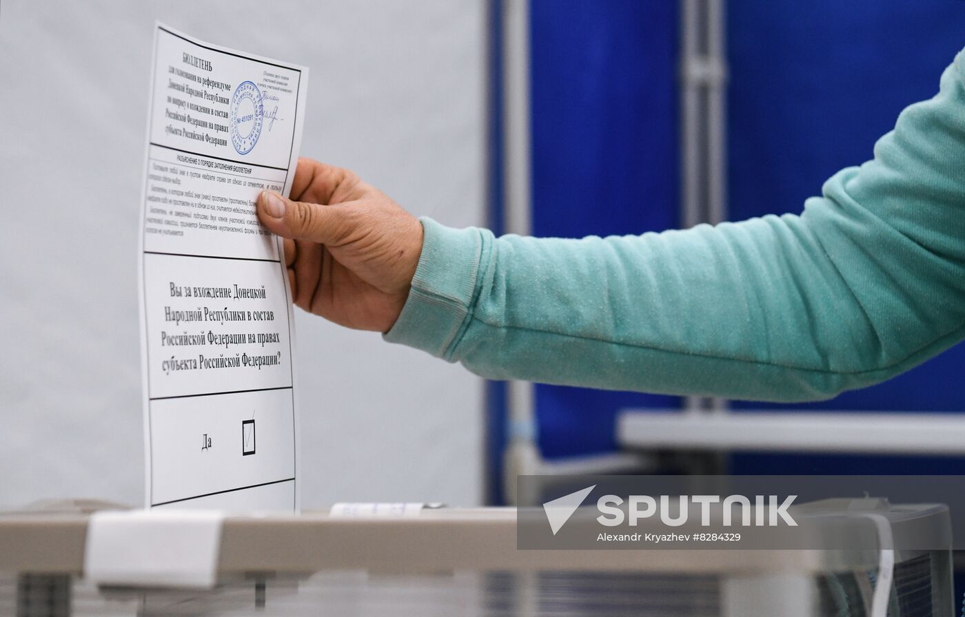 Russia Joining Referendum Regions