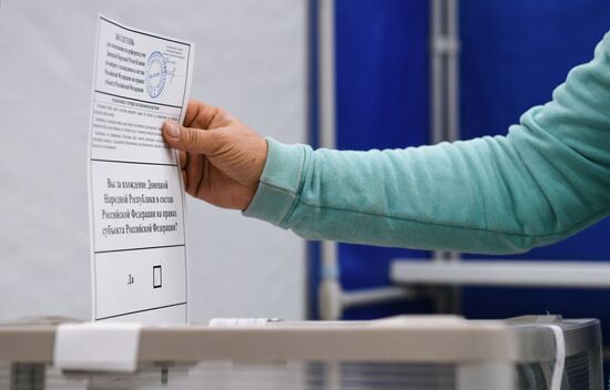 Russia Joining Referendum Regions