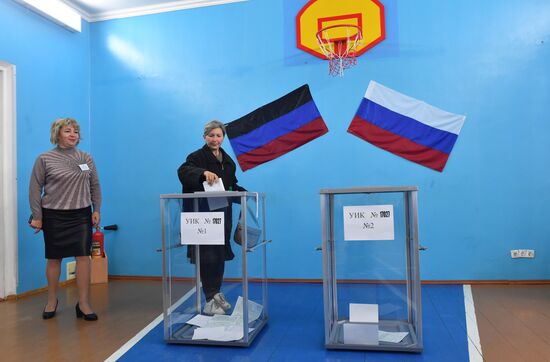 DPR LPR Russia Joining Rerefendum