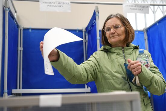 Russia Joining Referendum Regions