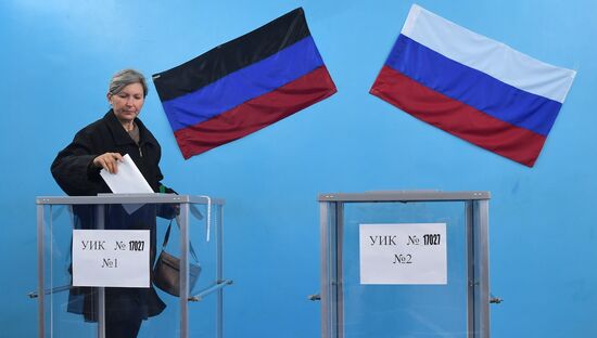 DPR LPR Russia Joining Rerefendum