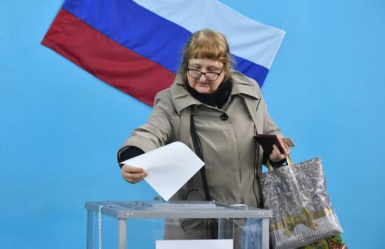 DPR LPR Russia Joining Rerefendum