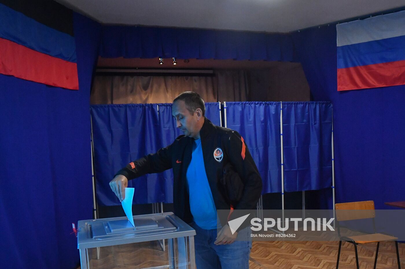 DPR LPR Russia Joining Rerefendum
