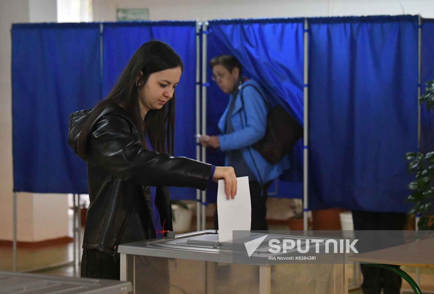 DPR LPR Russia Joining Rerefendum