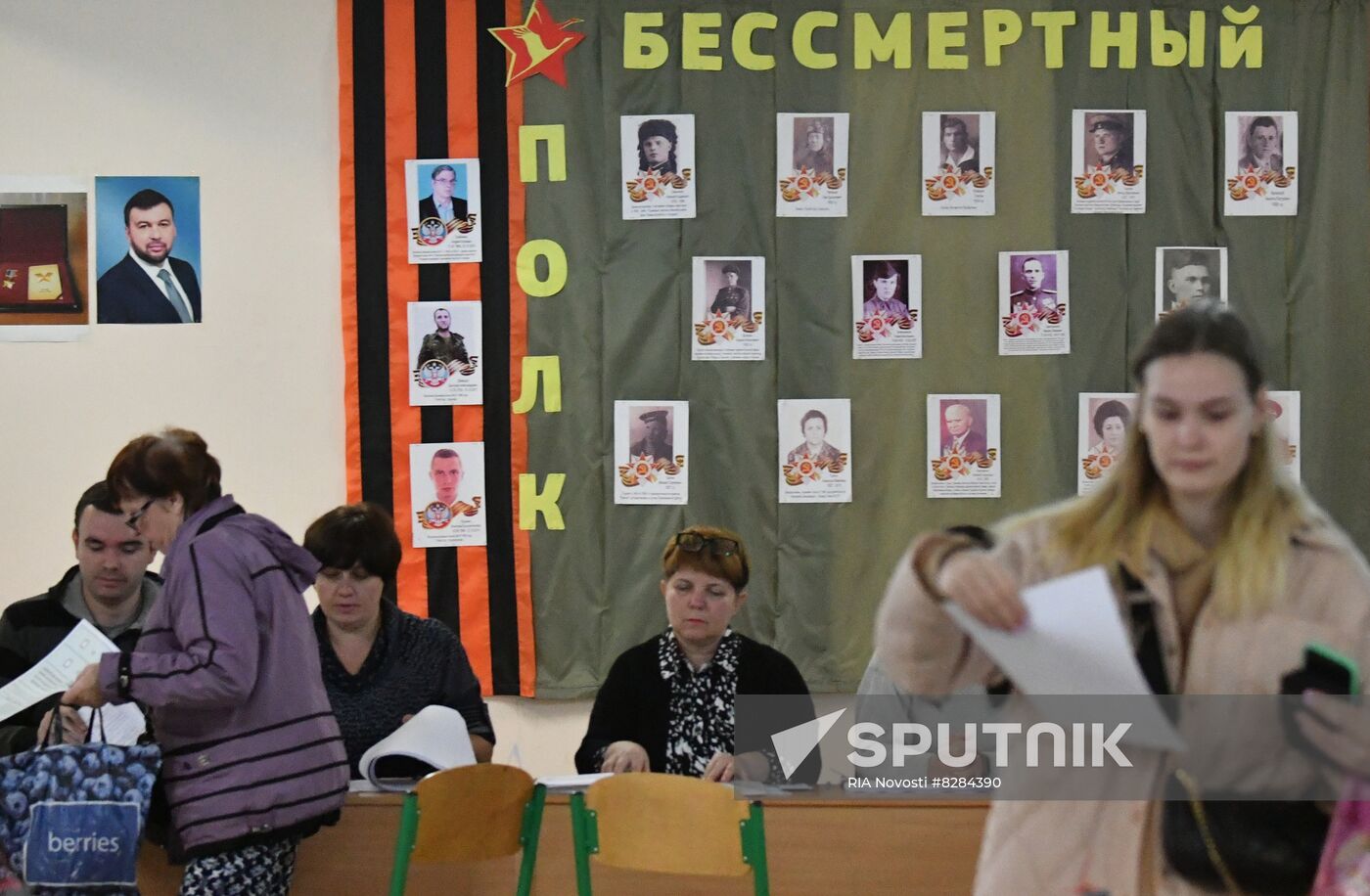 DPR LPR Russia Joining Rerefendum