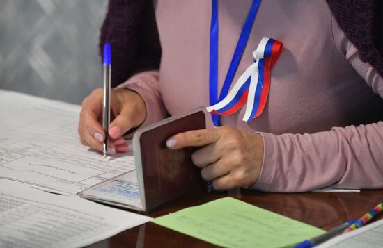 DPR LPR Russia Joining Rerefendum