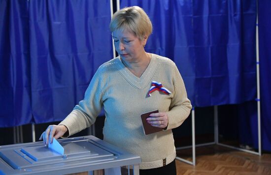 DPR LPR Russia Joining Rerefendum