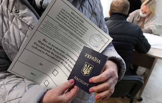 Russia Joining Referendum Regions