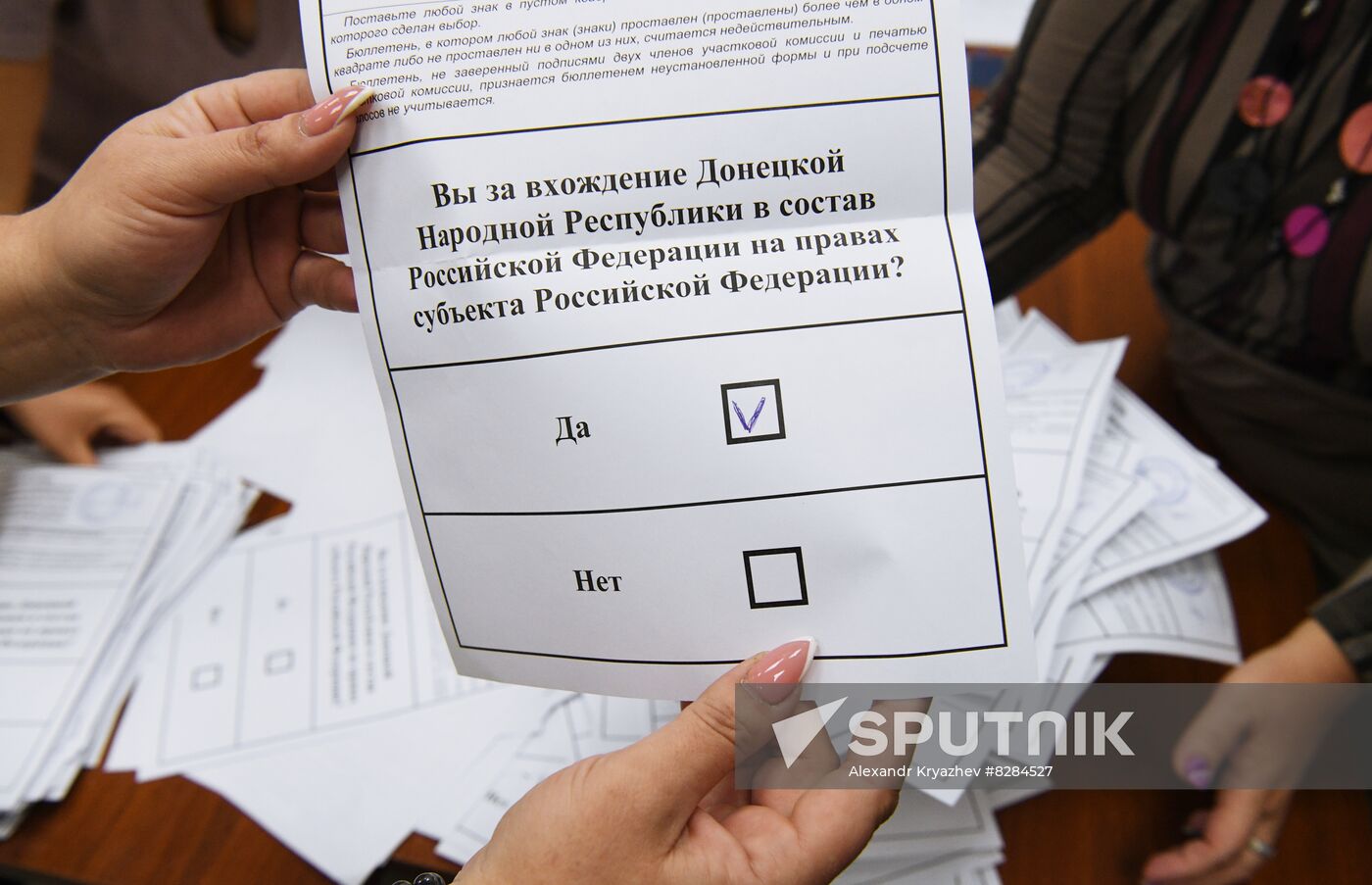 Russia Joining Referendum Vote Counting