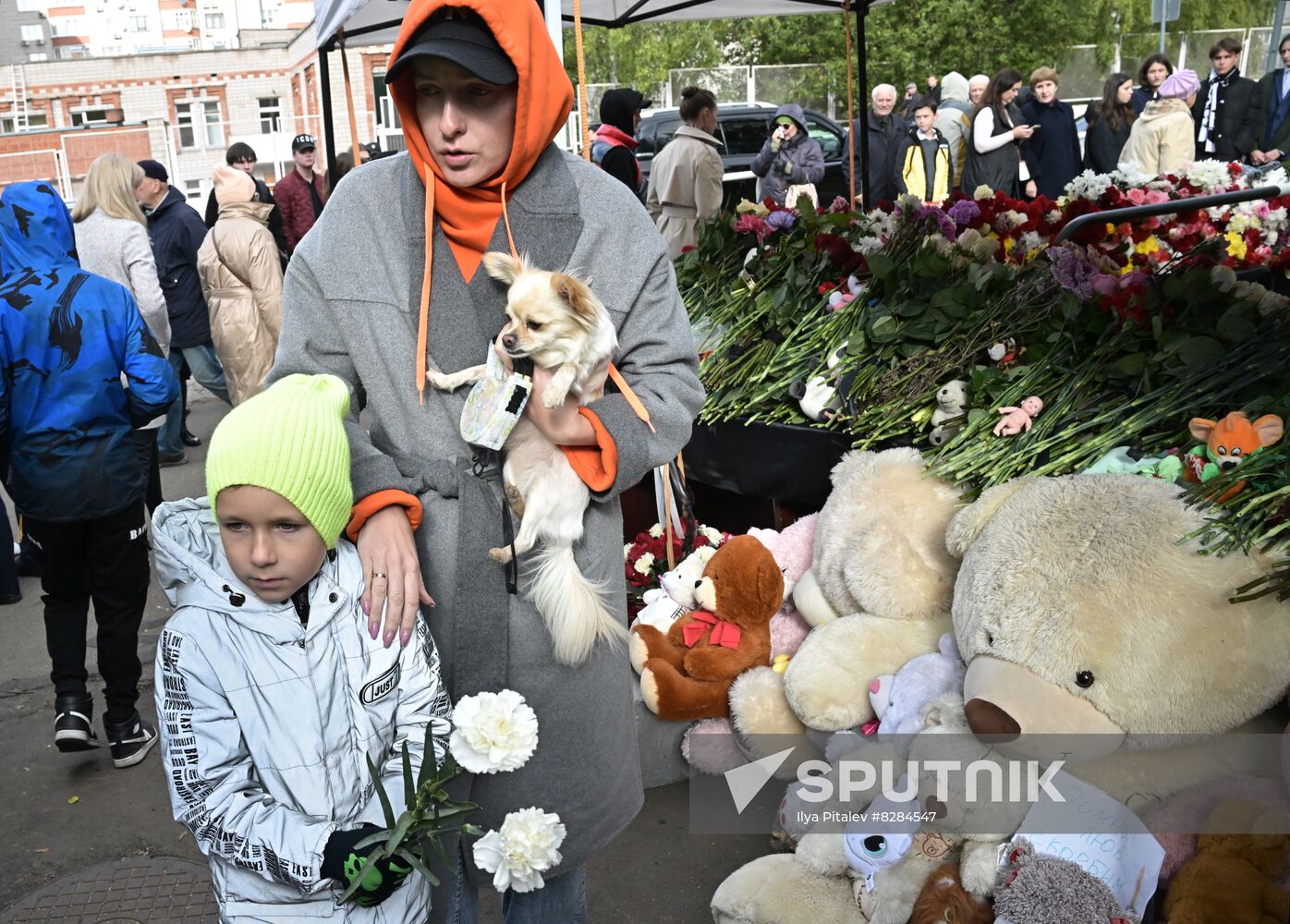 Russia School Shooting Flowers