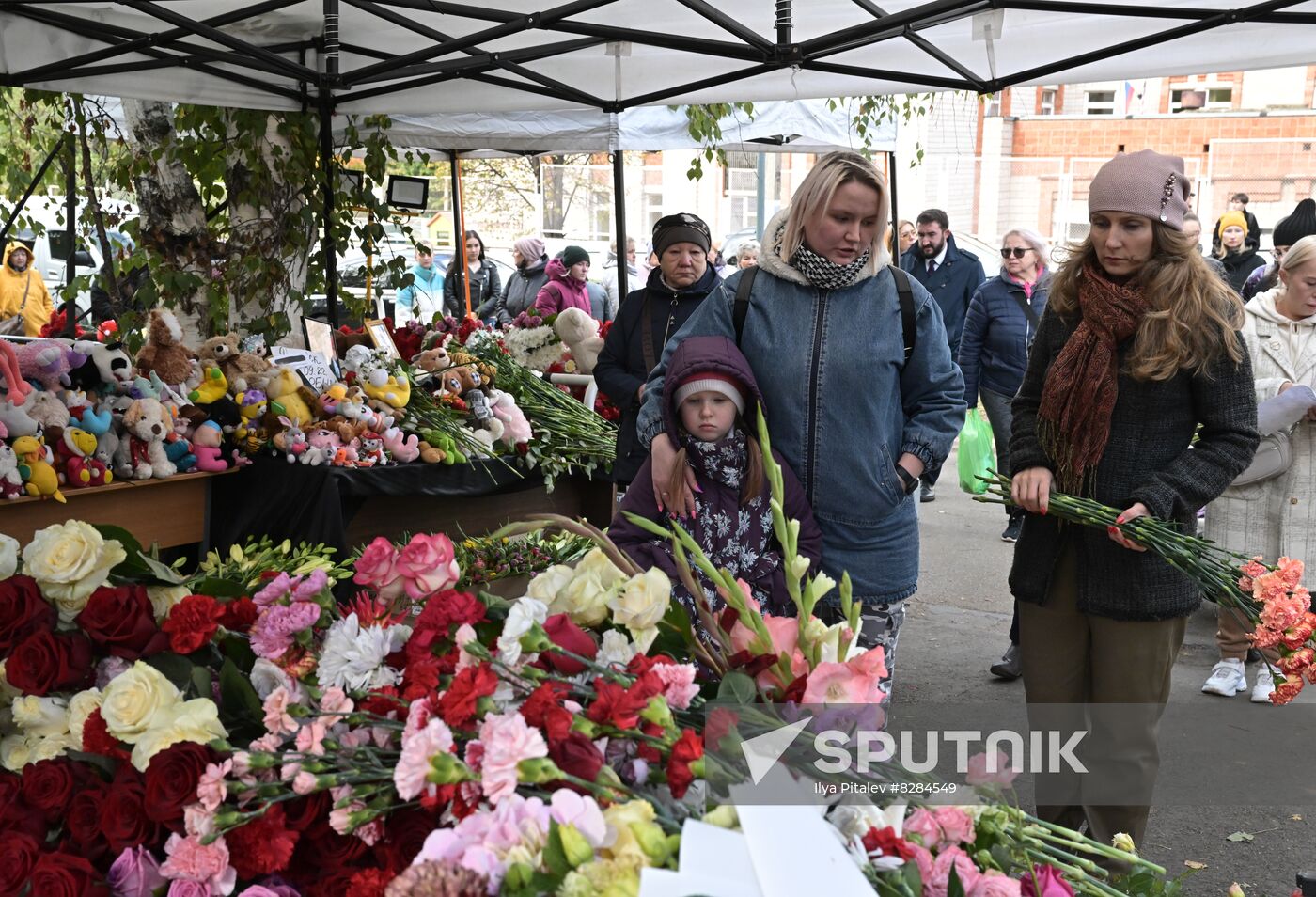 Russia School Shooting Flowers