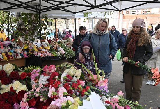 Russia School Shooting Flowers