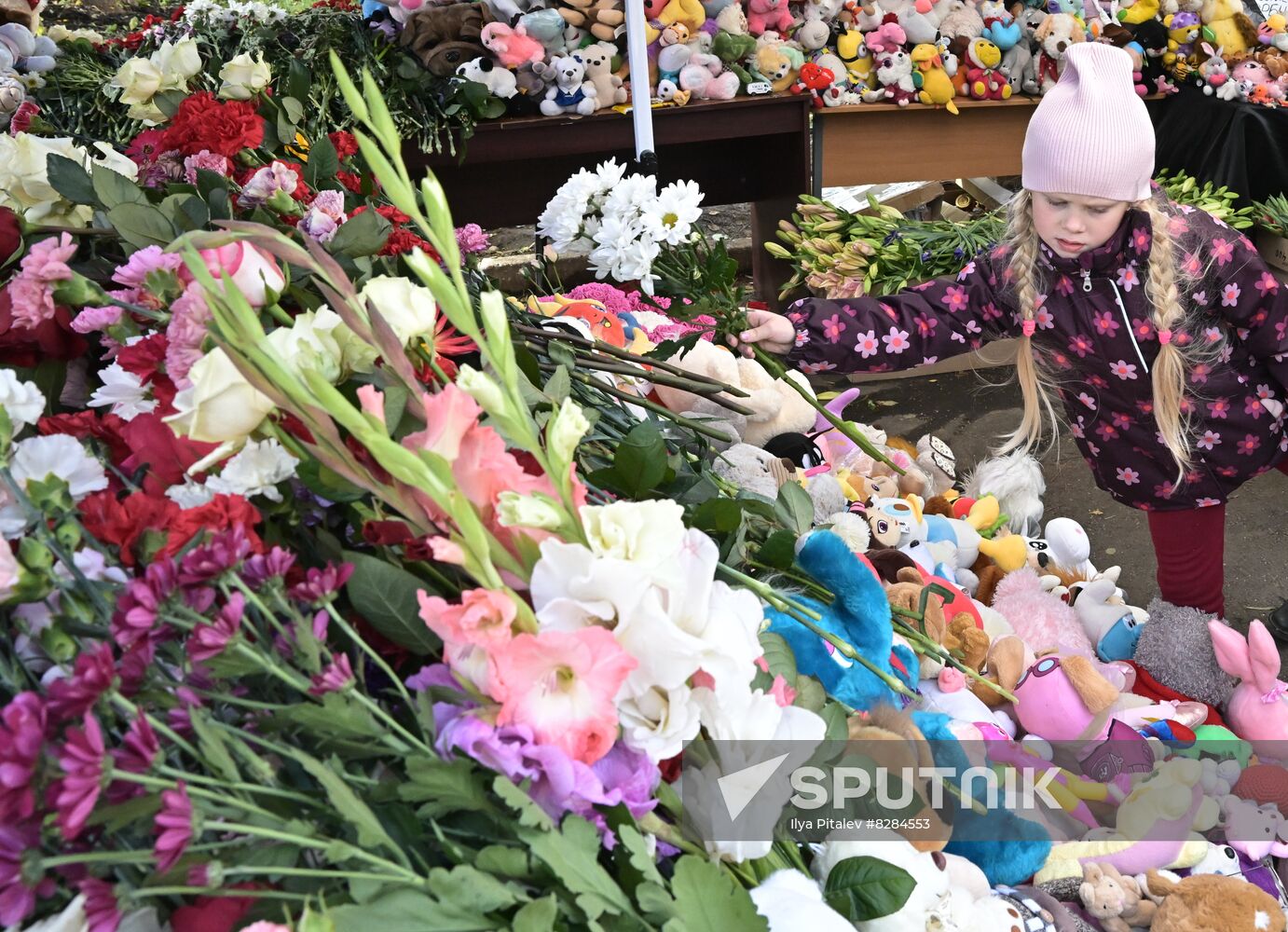 Russia School Shooting Flowers